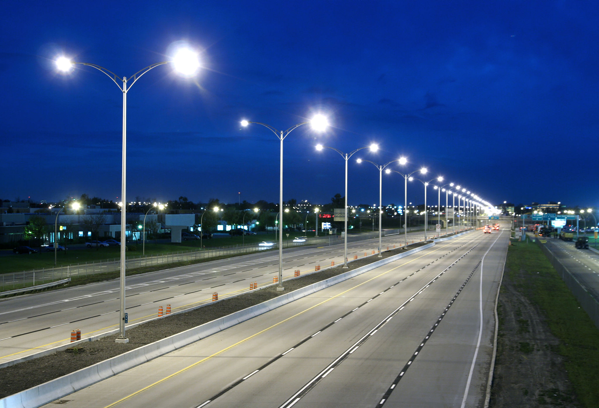 Intelligent Industrial Lighting Market Share, Size, Trends, Industry Analysis Report, By Application (Factory,Warehouses,Others).